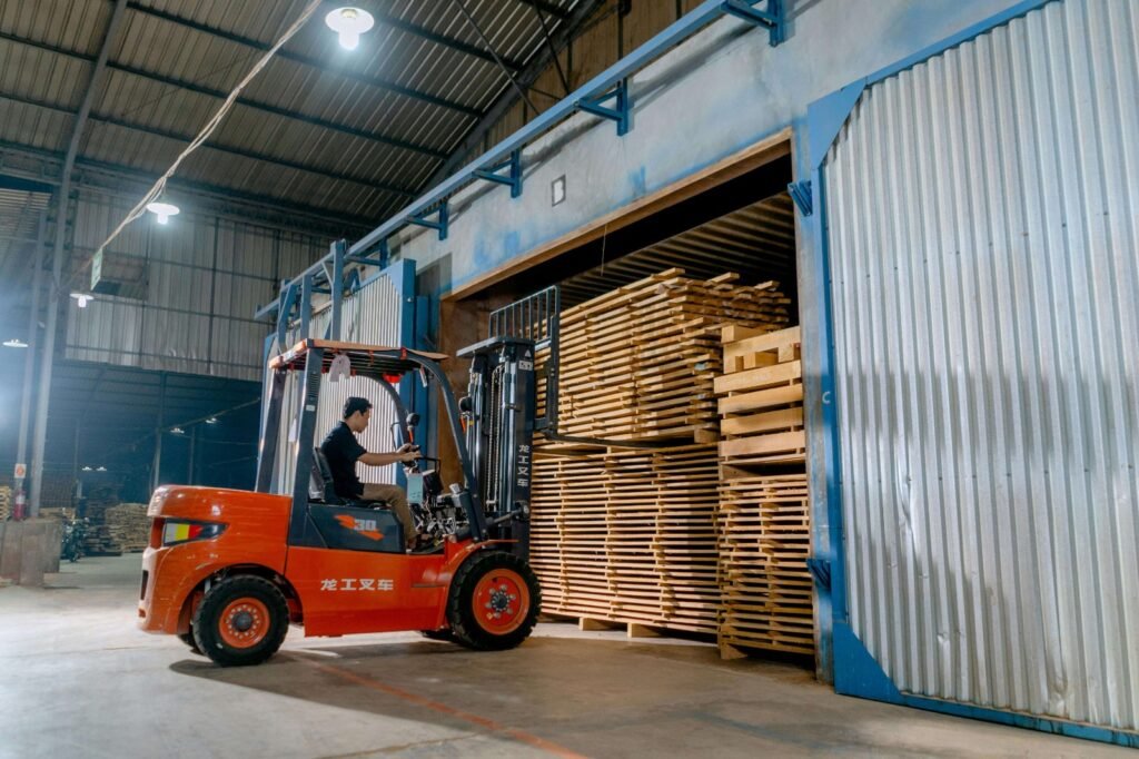 7 Benefits of Forklift Training in Essex for Safety and Career